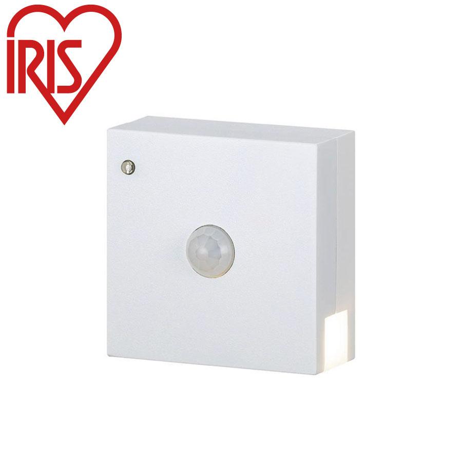 コンセント式LEDセンサーライト